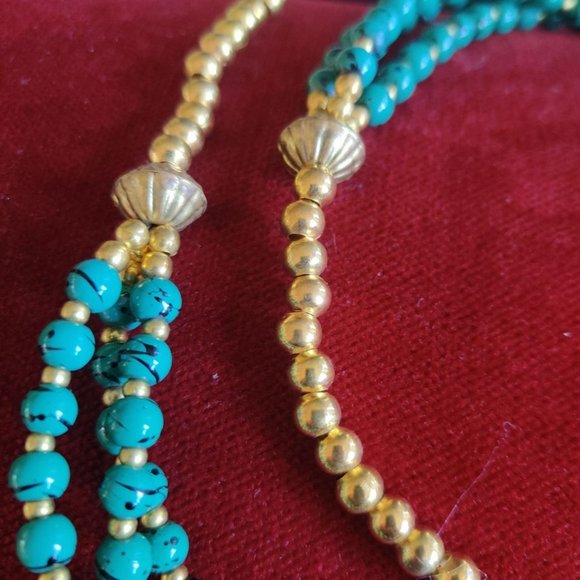 Hand-Made Tibetan Turquoise Necklace - Picture 3 of 5
